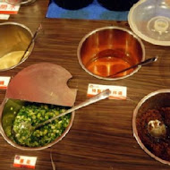老先覺麻辣窯燒火鍋(台中清水店)