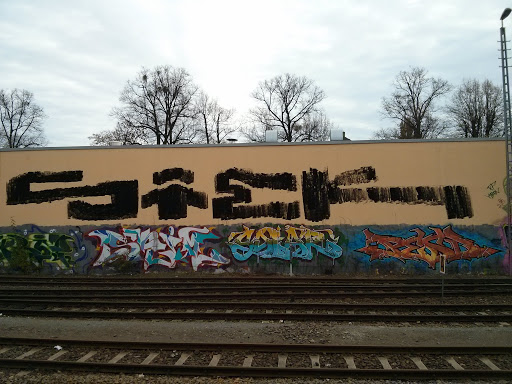 L F W Graffiti