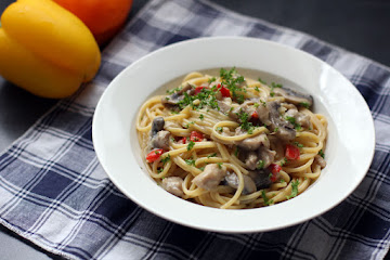 Creamy Chicken, Mushroom and Bell Pepper Pasta