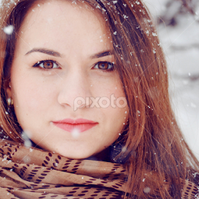 Girl on fire by Radu Alexandra - People Portraits of Women