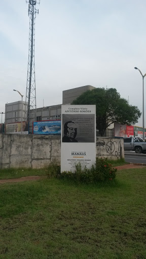 Placa Viaduto Antônio Simões