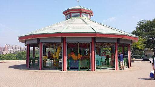 Merry-go-round in the Riverside State Park 