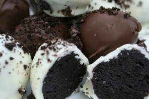 Oreo Truffles Recipe | Oreo Cake Ball Recipe!
