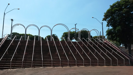 Escadaria Entrada Pq. Olavo F. Sá