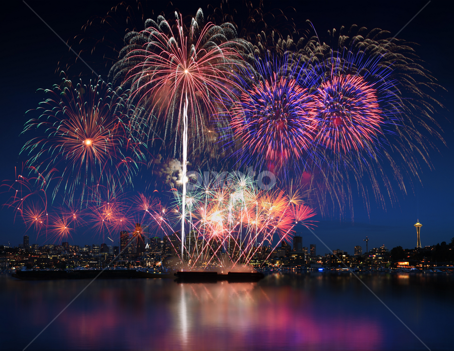 July 4th Celebration by William Lee - Abstract Fire & Fireworks