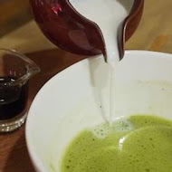 Uzna Omom 杏桃鬆餅屋