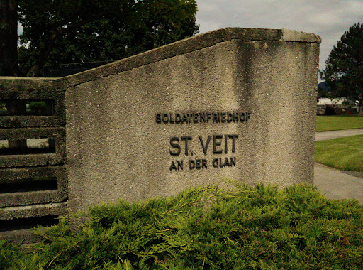 Soldatenfriedhof St Veit