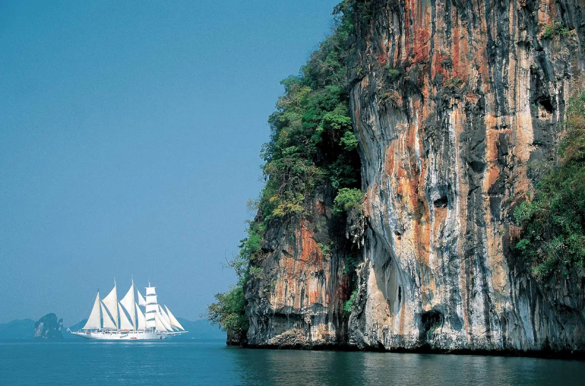 clipper-ship-in-Caribbean - Get close-up views of Caribbean and Mediterranean islands aboard sister clipper ships Star Flyer and Star Clipper.