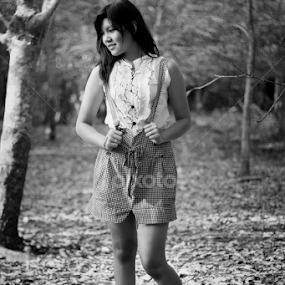 Keep smile by Aswin Kep - Black & White Portraits & People