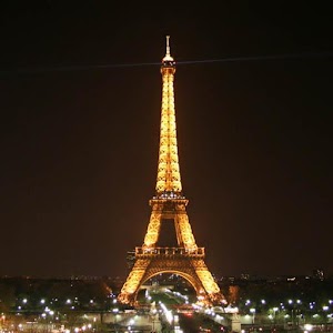 Paris At Night wallpaper.apk 2.0.6