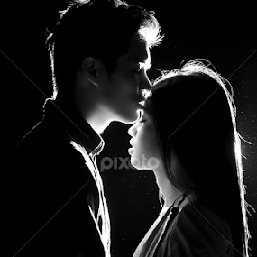 the lovers silhouette by Jayson Bisa - People Couples