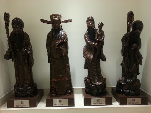 Fu Lu Shou Statues @ York Hotel