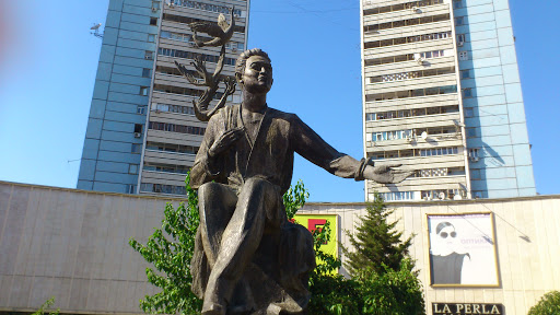 Памятник Хамиду Олимджану