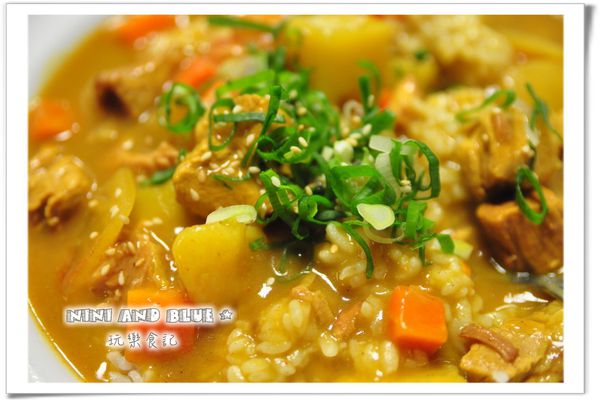愛玩客介紹廢墟飄香味，黑之屋拉麵
