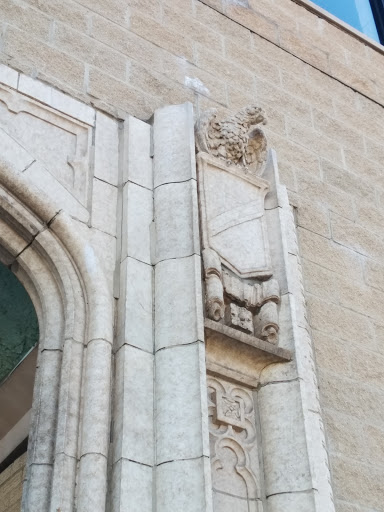 Parrot Entrance Arch