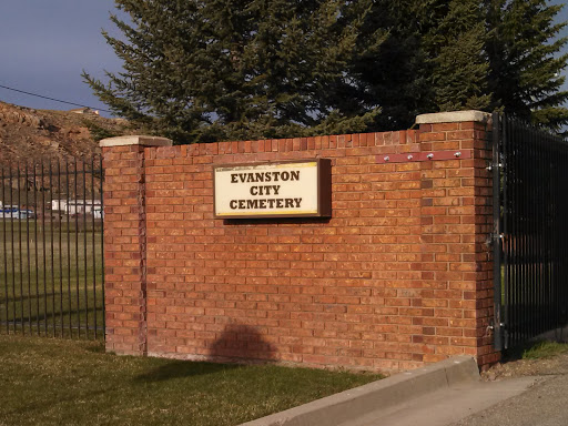 Evanston City Cemetery Entrance