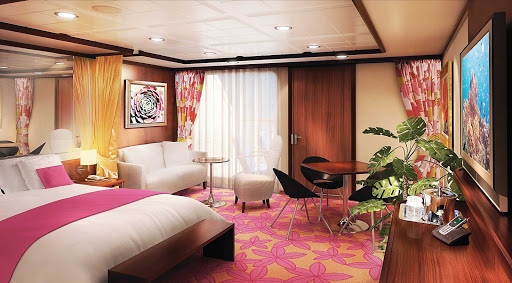 Norwegian Gem's Penthouse with Large Balcony is perfect for couples or a group of three friends, with its queen-size bed, luxury bath, living and dining areas. The balcony is also a great place to hang out to enjoy the breeze and the view.