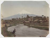 Gezicht op de berg Fuji vanaf het dorp Omiya